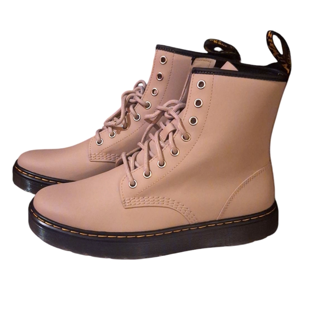 Dr. Martens Zavala Vintage Hydro LEATHER BOOTS- VINTAGE TAUPE NWT